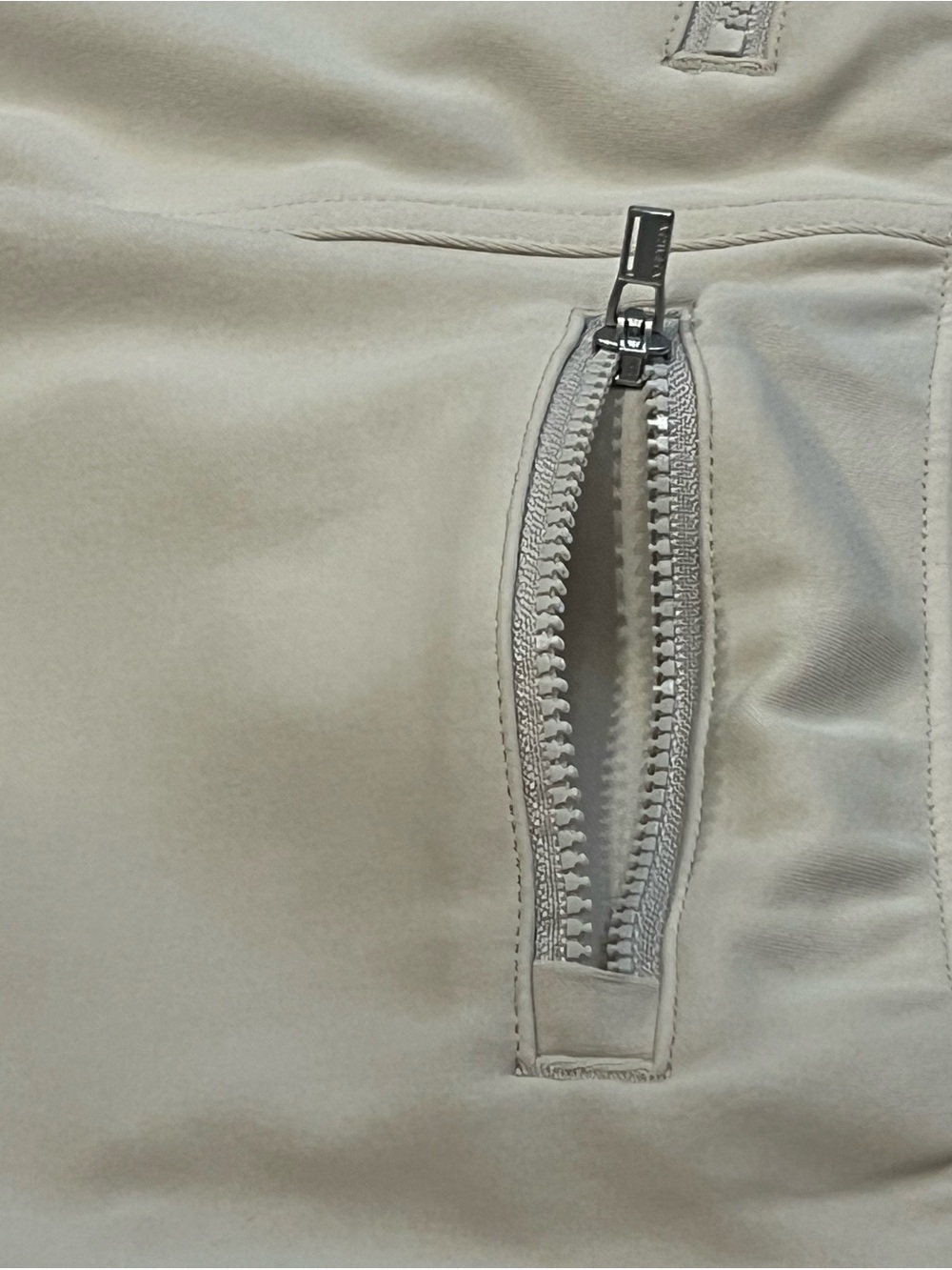 Athleta Venice Cream Flare Leg Performance Pants Size XS Side Slits - Picture 12 of 15